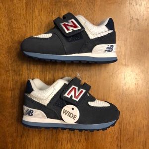 NWT New Balance toddler sneakers (WIDE)